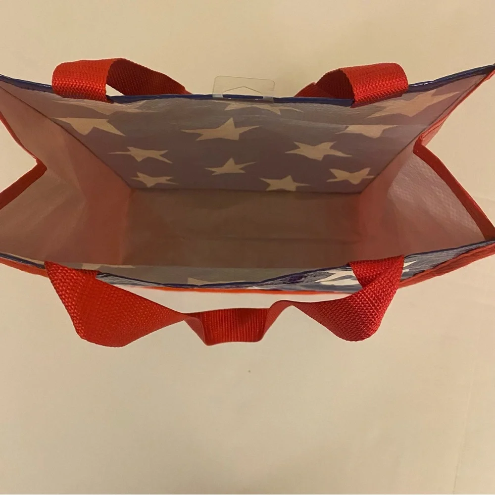 Set of 2 Patriotic Aprons with Hallmark Star Print Gift Bag - Picture 14 of 16